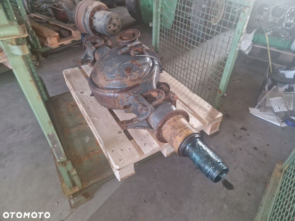 Obudowa Mostu Napędowego VOLVO FL10 FL12 FM12 FM10 6x4 8x4 EV72 FH12 EV-72 - 3