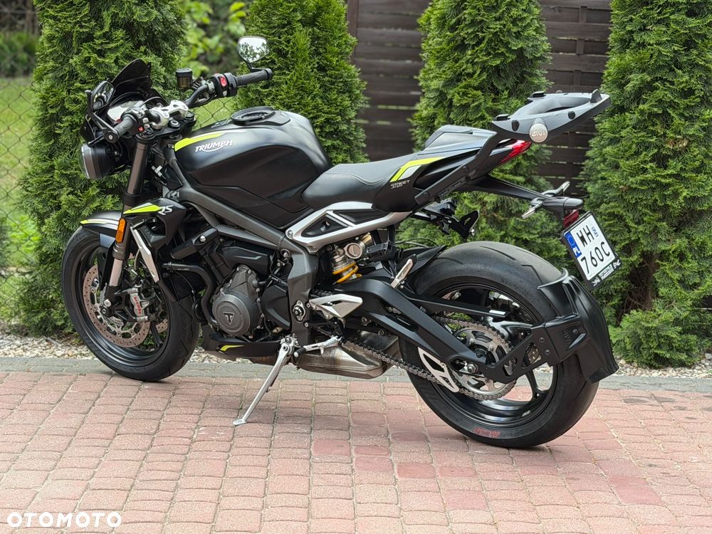 Triumph Street Triple - 8