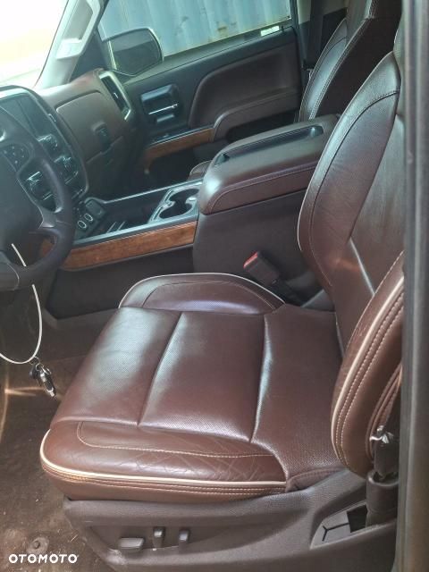 Chevrolet Silverado - 4