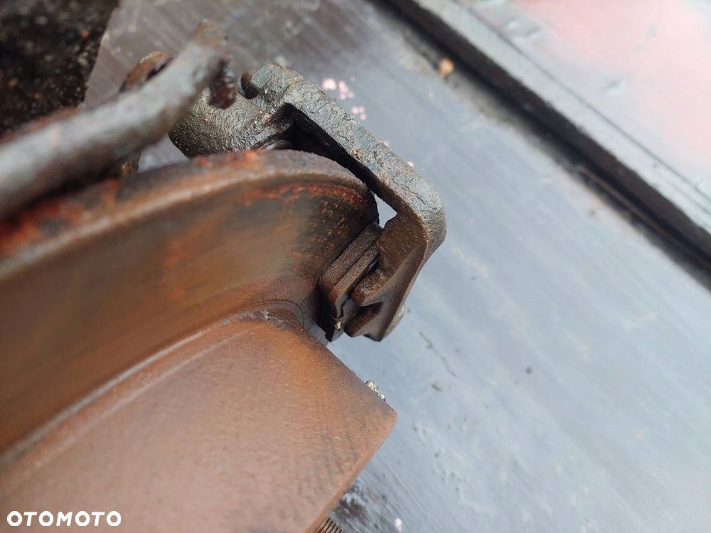 KOMPLETNE ZAWIESZENIE BELKA SANKI TYŁ WAHACZE PÓŁOSIE TOYOTA RAV4 II - 3