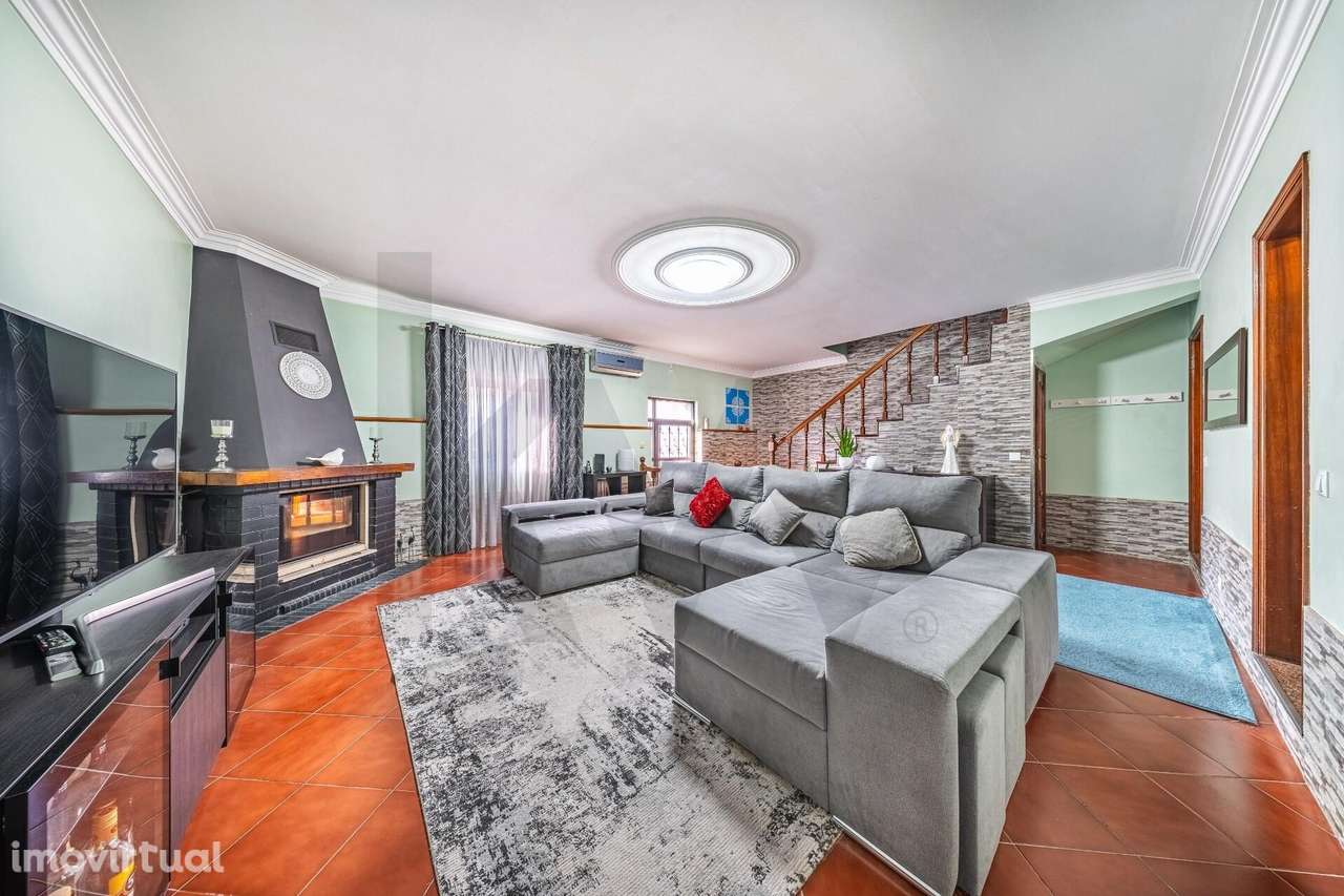 Moradia T3 com logradouro e anexo exterior em Panóias, Braga - Grande imagem: 5/35