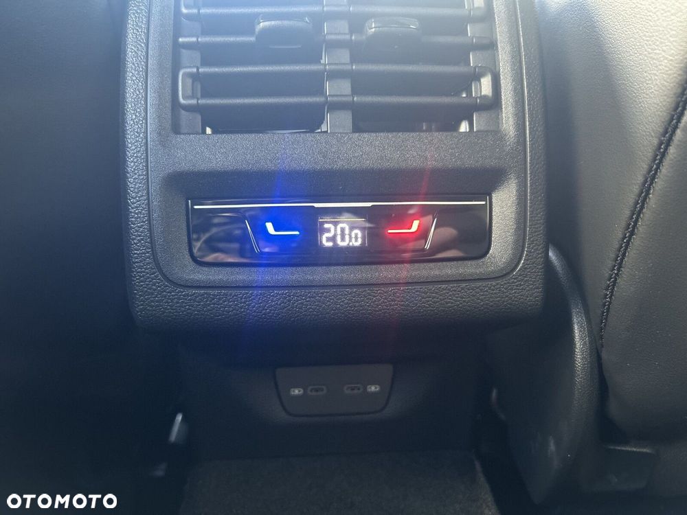 Volkswagen Golf - 10