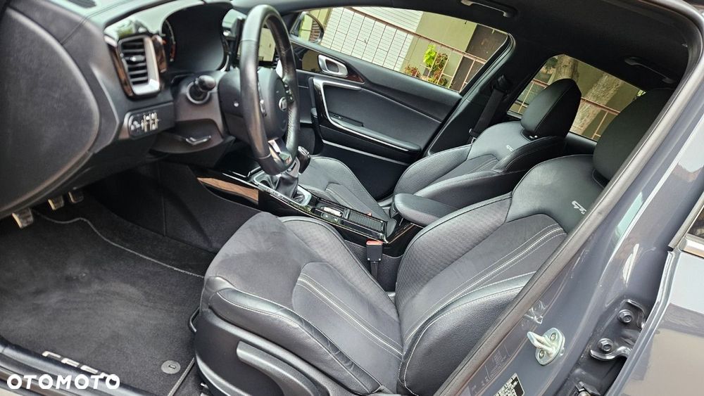 Kia ProCeed 1.4 T-GDI OPF GT LINE - 15