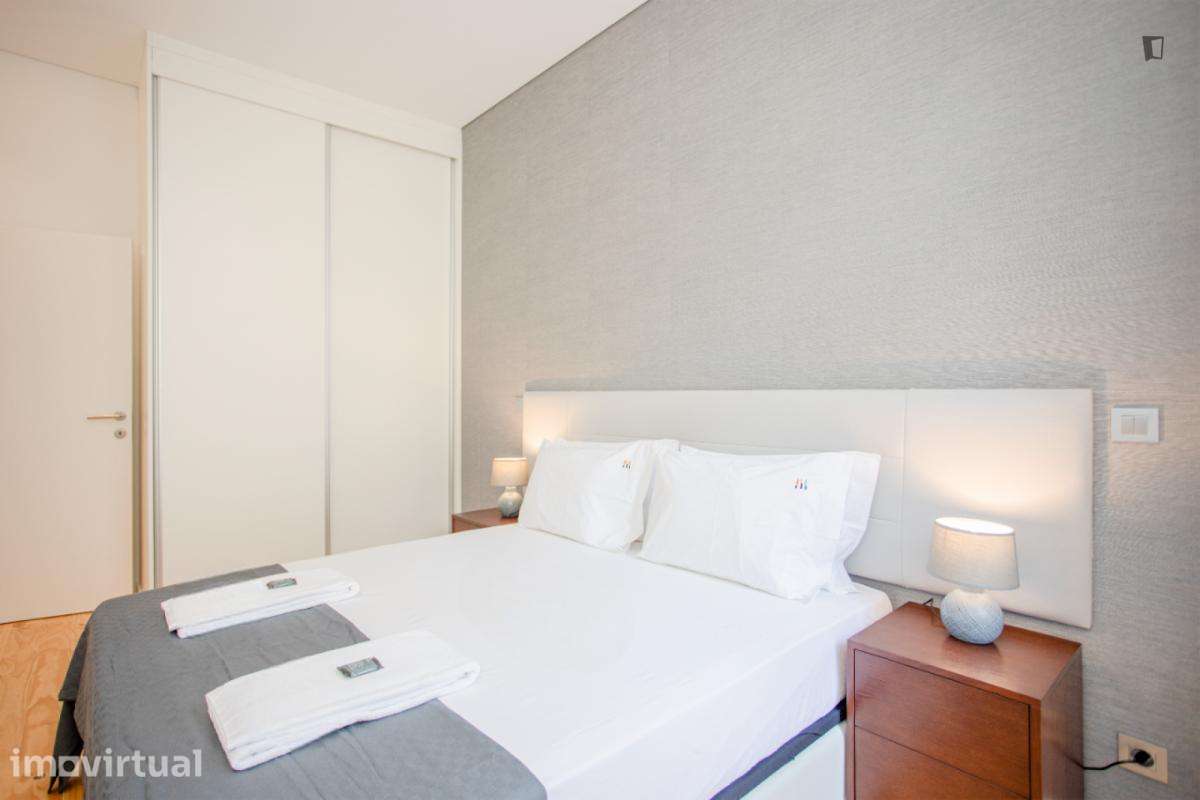Apartamento com 1 quartos - localizado em Sé Porto - Grande imagem: 4/21