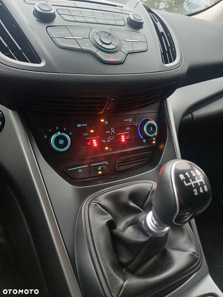 Ford Kuga 1.5 EcoBoost 2x4 Trend - 17