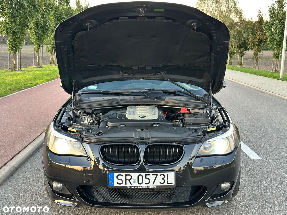 BMW Seria 5 525d - 39