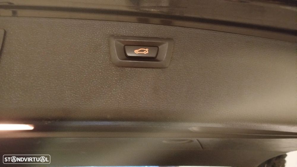 BMW 316 i Touring Pack M - 9