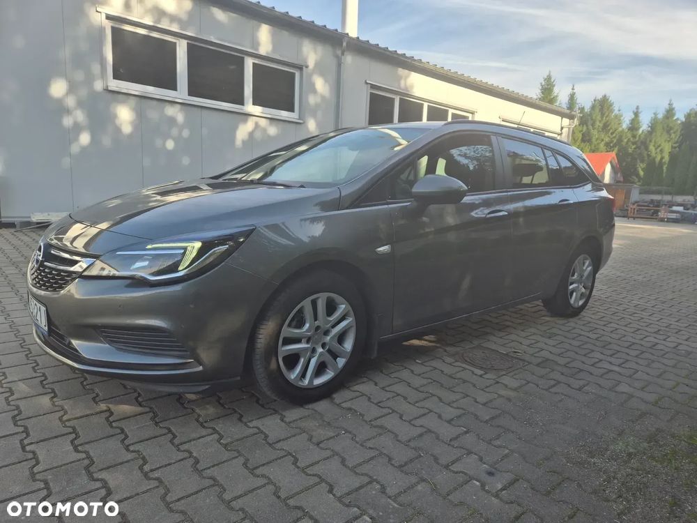 Opel Astra 1.6 CDTI Sport - 1