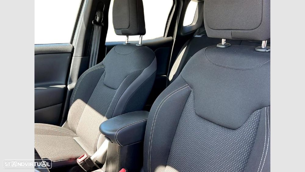 Jeep Renegade 1.0 T Limited - 12