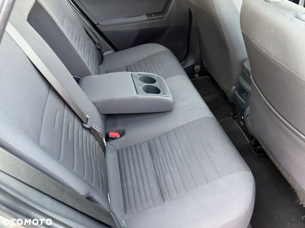 Toyota Auris - 14
