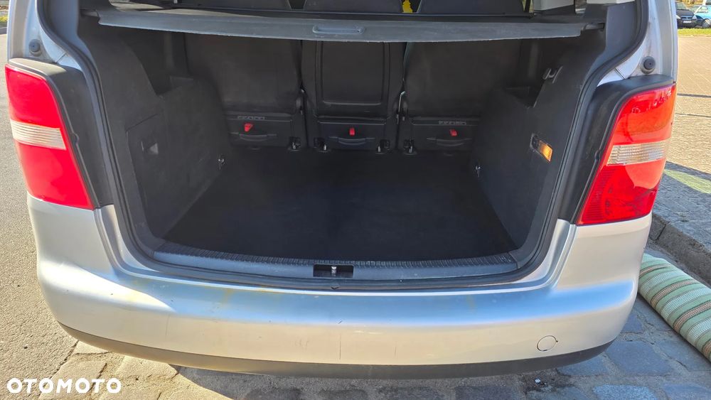 Volkswagen Touran 1.9 TDI Basis - 10