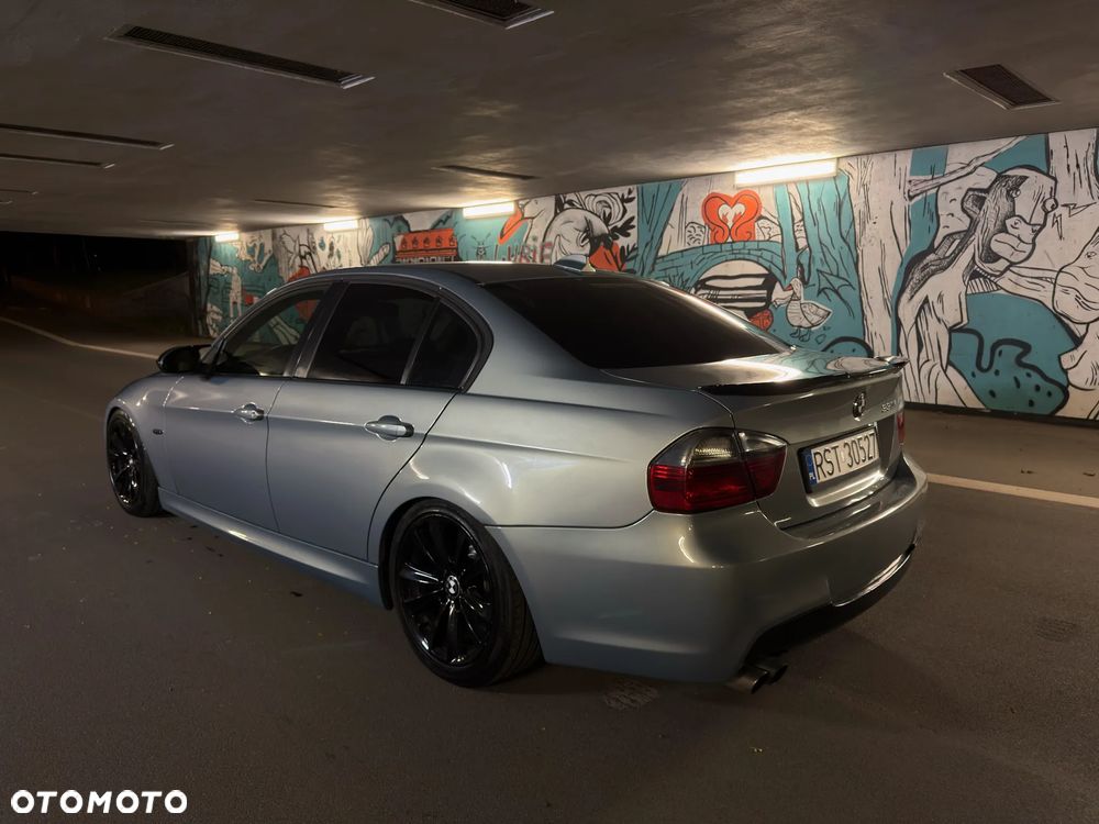 BMW Seria 3 330i - 11