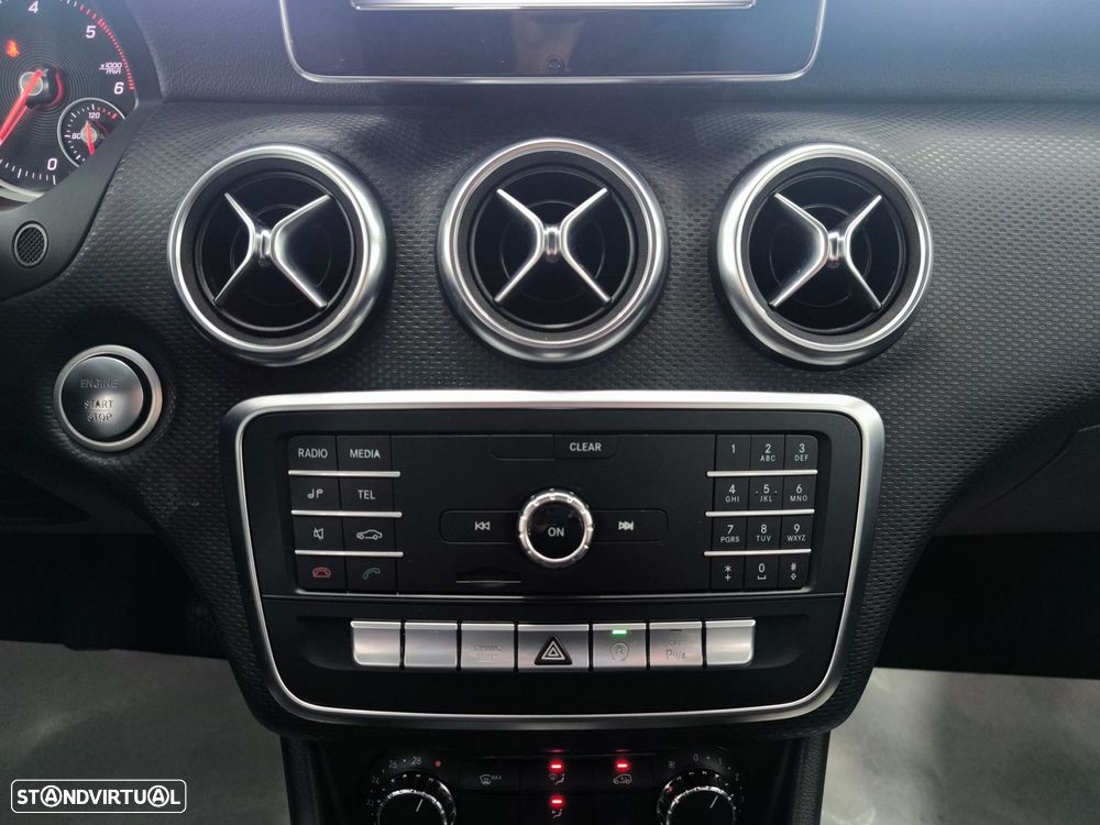 Mercedes-Benz A 180 d AMG Line - 15