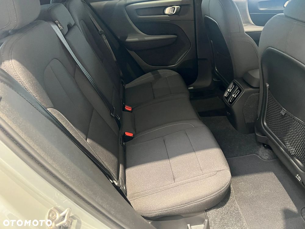 Volvo XC 40 Twin Recharge Plus - 19