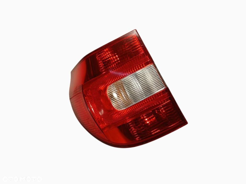 LAMPA TYŁ TYLNA LEWA SKODA YETI 09-13r. 5L0945095 - 1