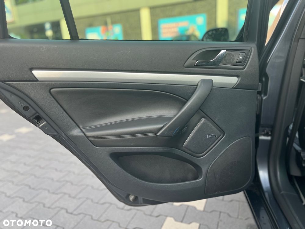 Skoda Octavia 2.0 TDI CR DPF DSG RS - 18