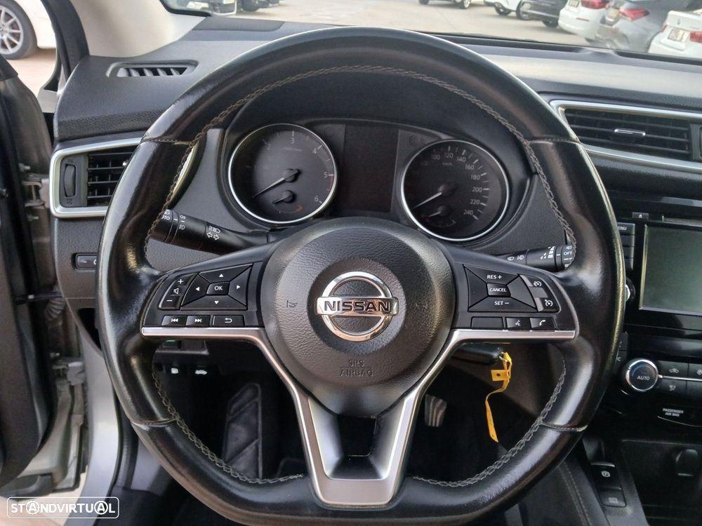Nissan Qashqai 1.5 dCi Acenta C/Barras de Tejadilho DCT - 18