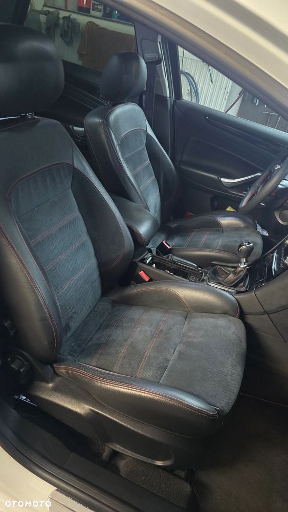 Ford Mondeo 2.0 TDCi Titanium - 11