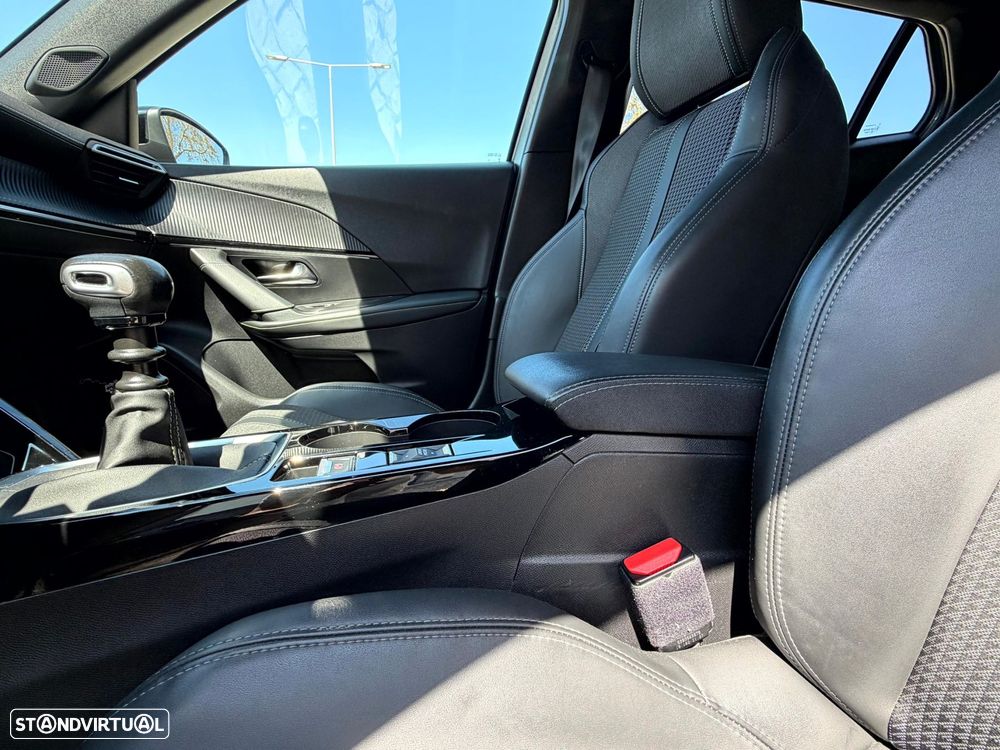 Peugeot 2008 1.5 BlueHDi GT - 15
