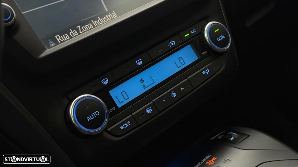 Toyota Avensis Touring Sports 2.0 D-4D Exclusive+GPS - 16