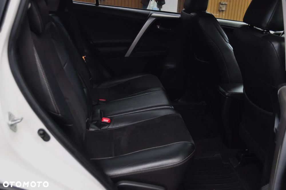 Toyota RAV4 2.2 D-4D 4x4 Executive - 29