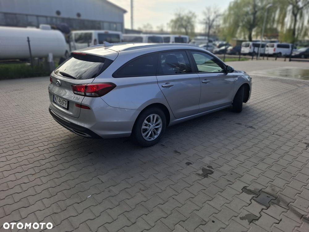 Hyundai i30 1.0 T-GDI Classic + - 11