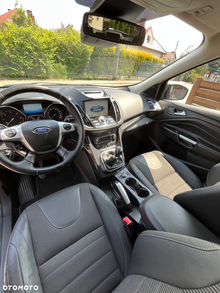 Ford Kuga 2.0 TDCi 4x4 Titanium - 23