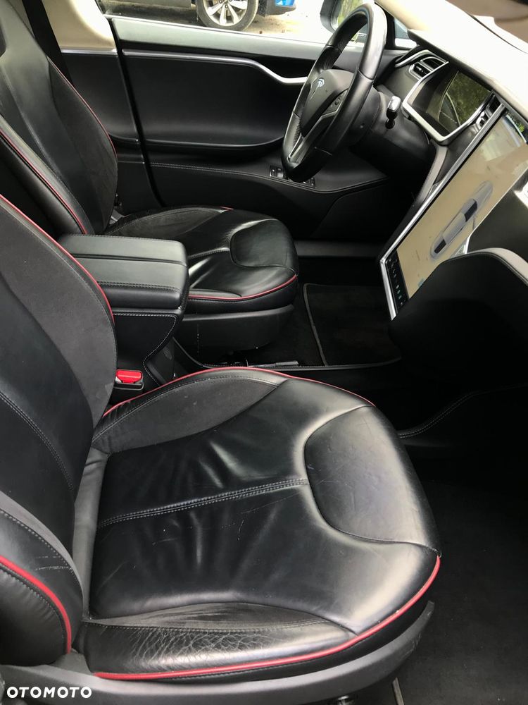 Tesla Model S Performance - 12