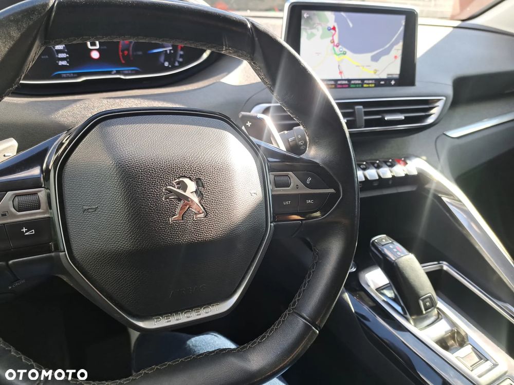 Peugeot 3008 1.2 PureTech Allure S&S EAT6 - 6