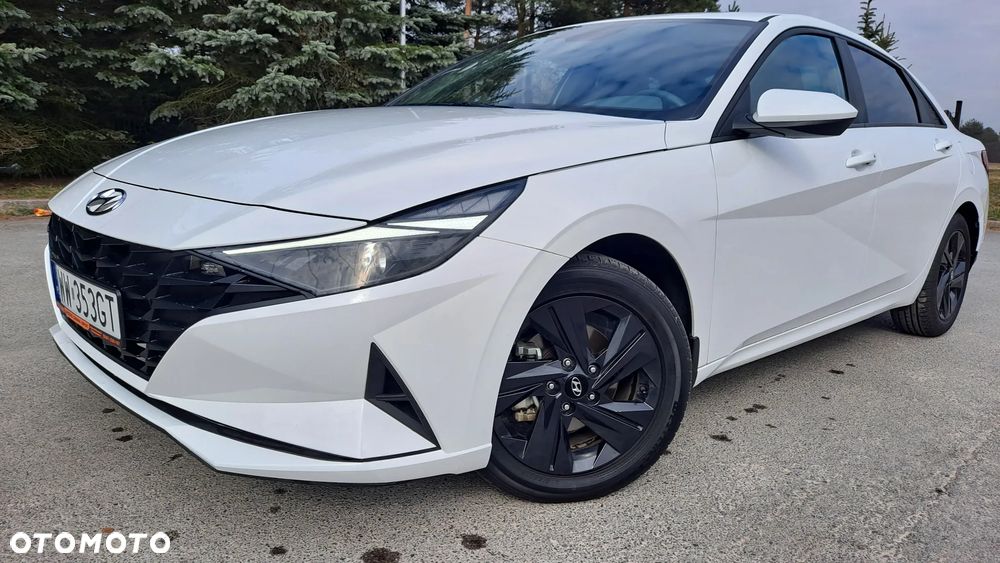 Hyundai Elantra ver-1-6-comfort - 3