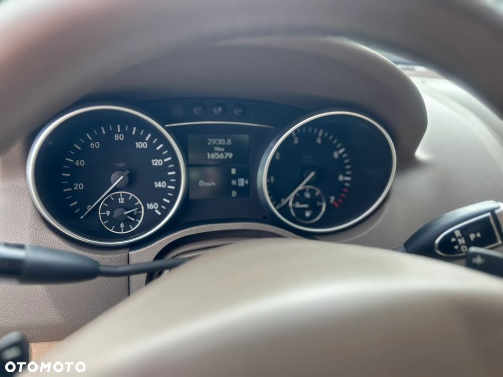 Mercedes-Benz ML 350 4-Matic - 13