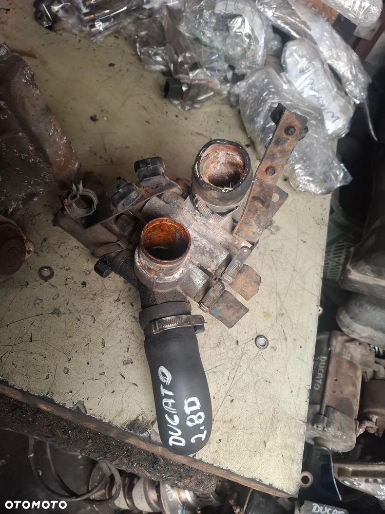 FIAT DUCATO 2,8 D 2,5 d 2,5 td obudowa termostatu - 2