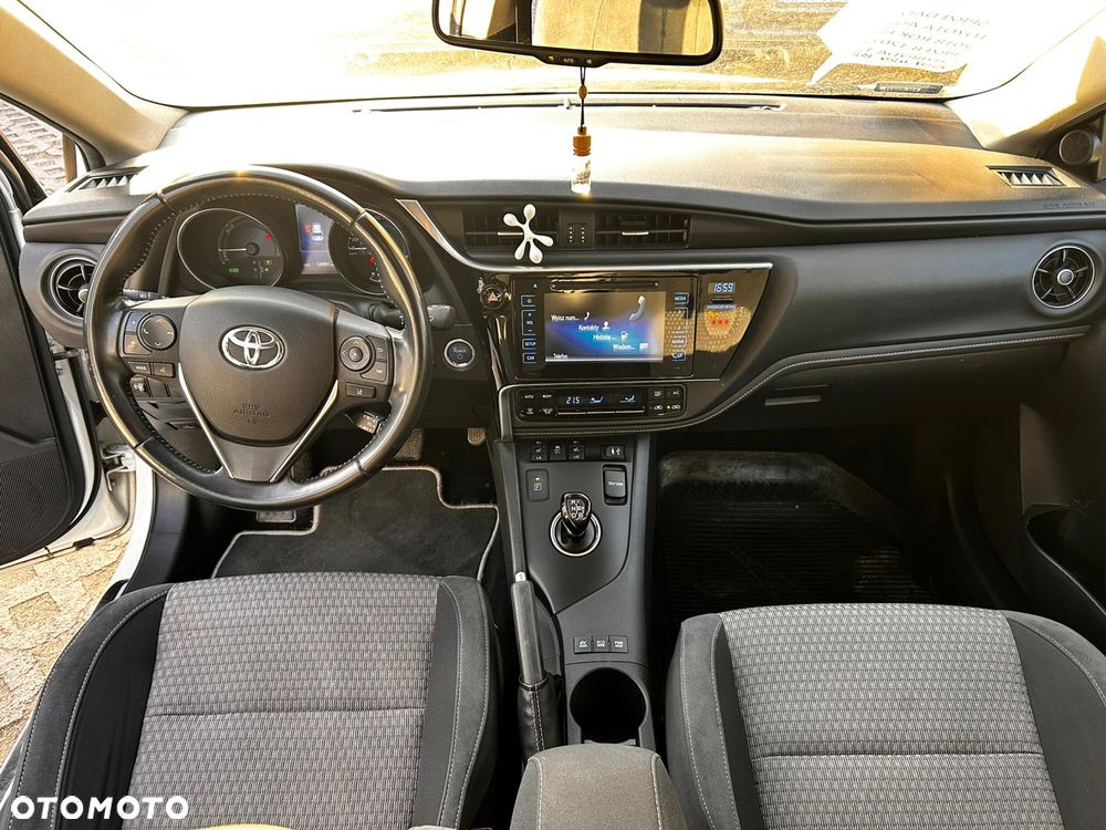 Toyota Auris - 4