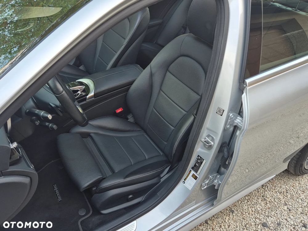 Mercedes-Benz Klasa C 300 7G-TRONIC AMG Line - 9