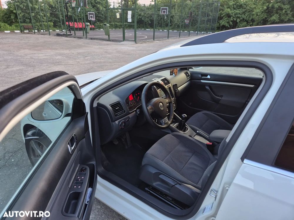 Volkswagen Golf 2.0 TDI Comfortline - 7