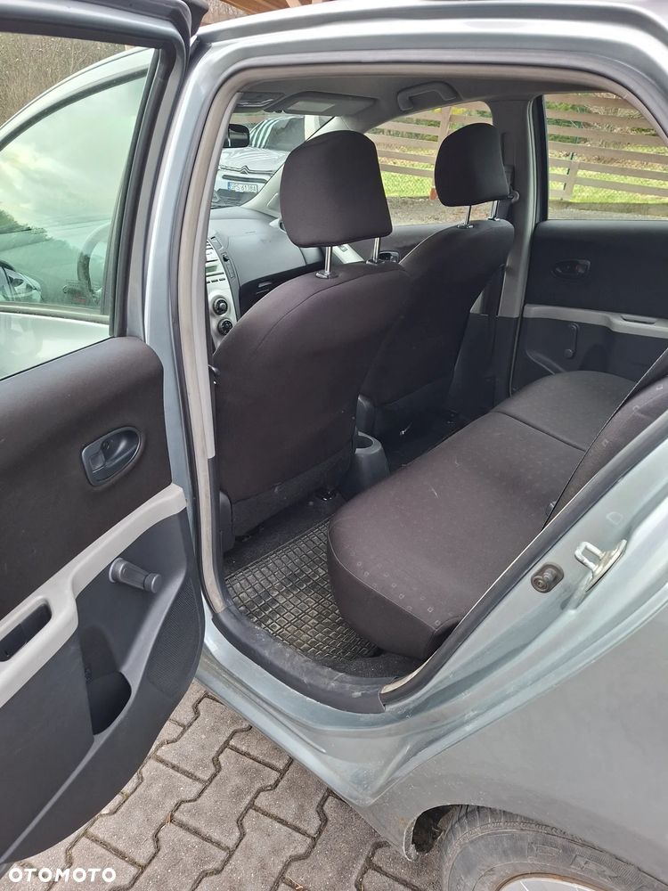 Toyota Yaris - 8