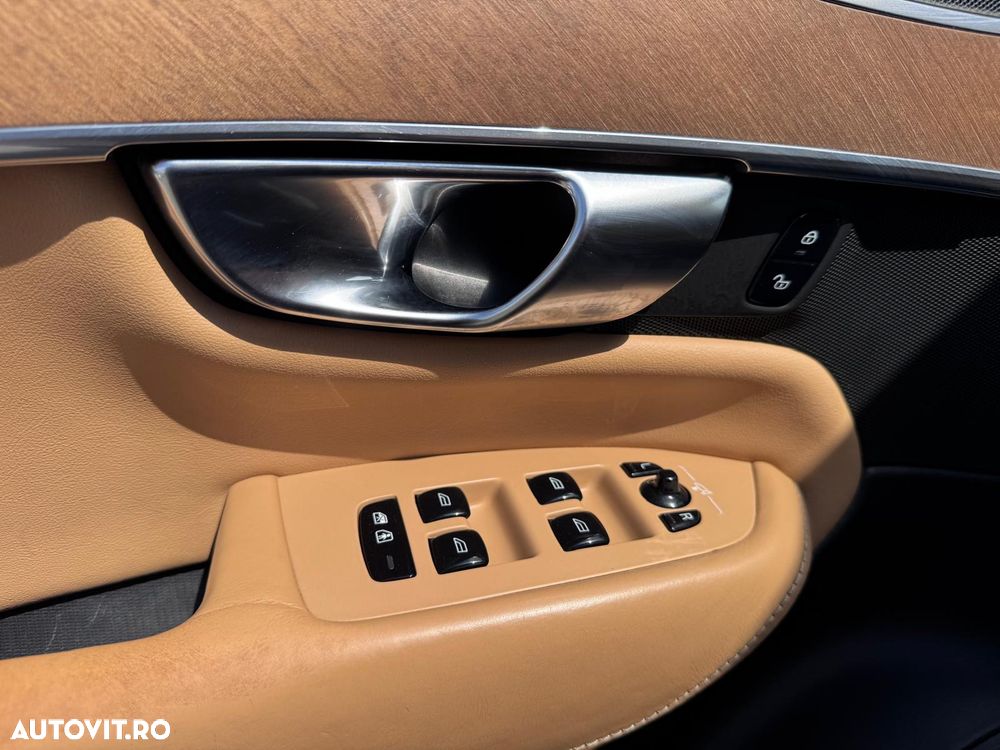 Volvo XC 90 T8 eAWD R-Design - 25
