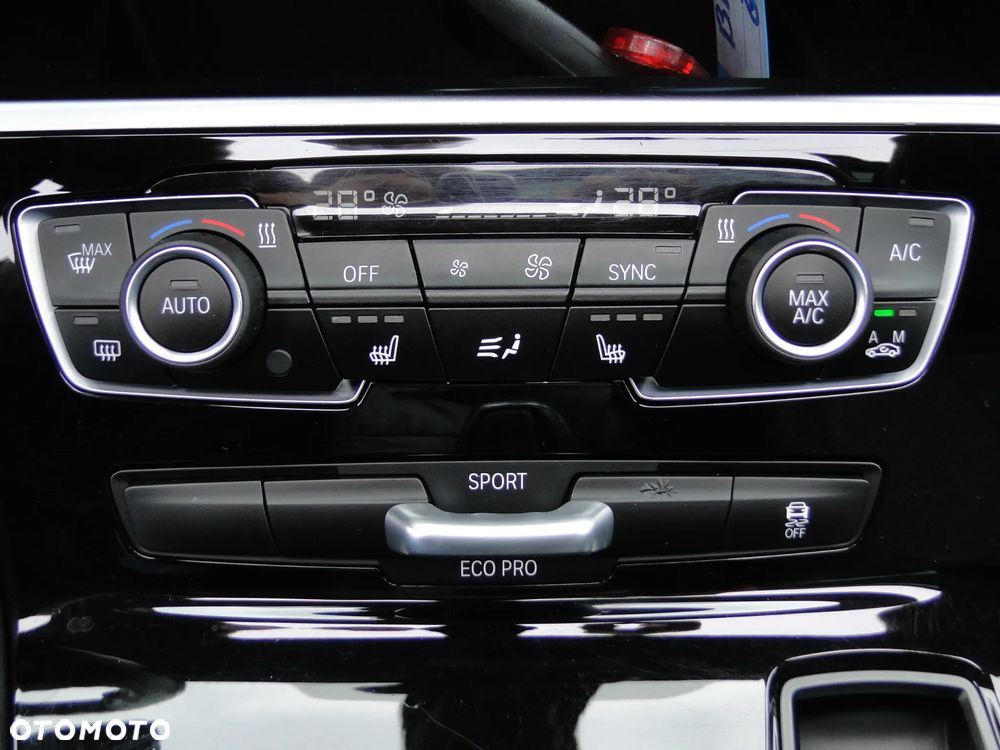 BMW Seria 2 218d Sport-Aut Luxury Line - 11