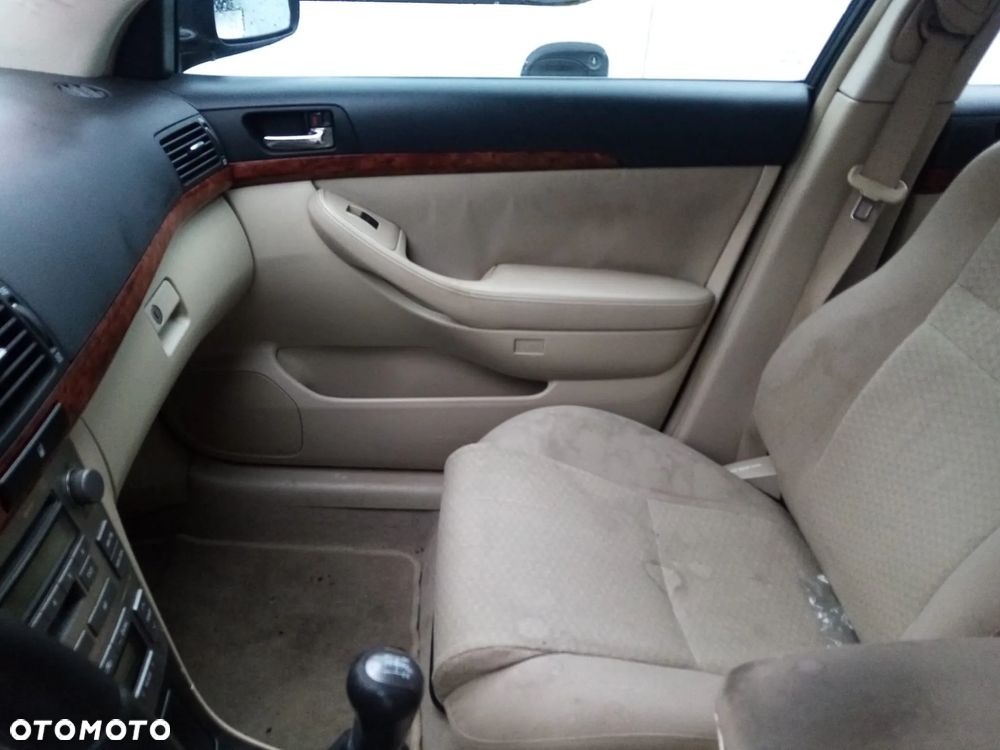 TOYOTA AVENSIS T25 2.0 VVT-i  03-06   PANEL NAWIEWU KLIMATYZACJI - 28