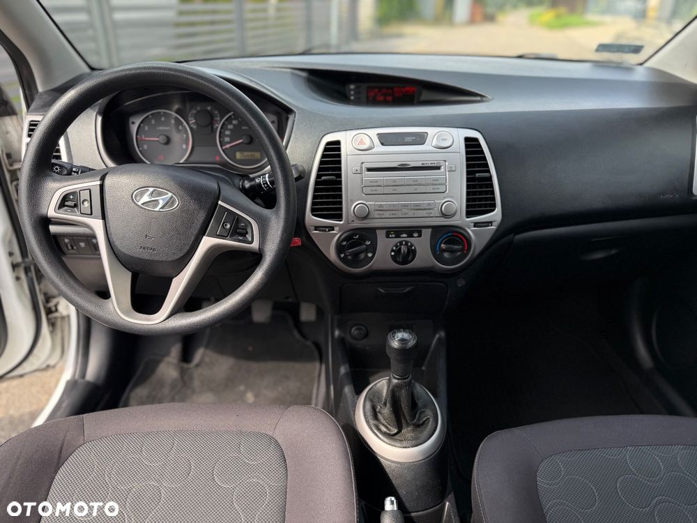 Hyundai i20 1.2 Classic + - 8