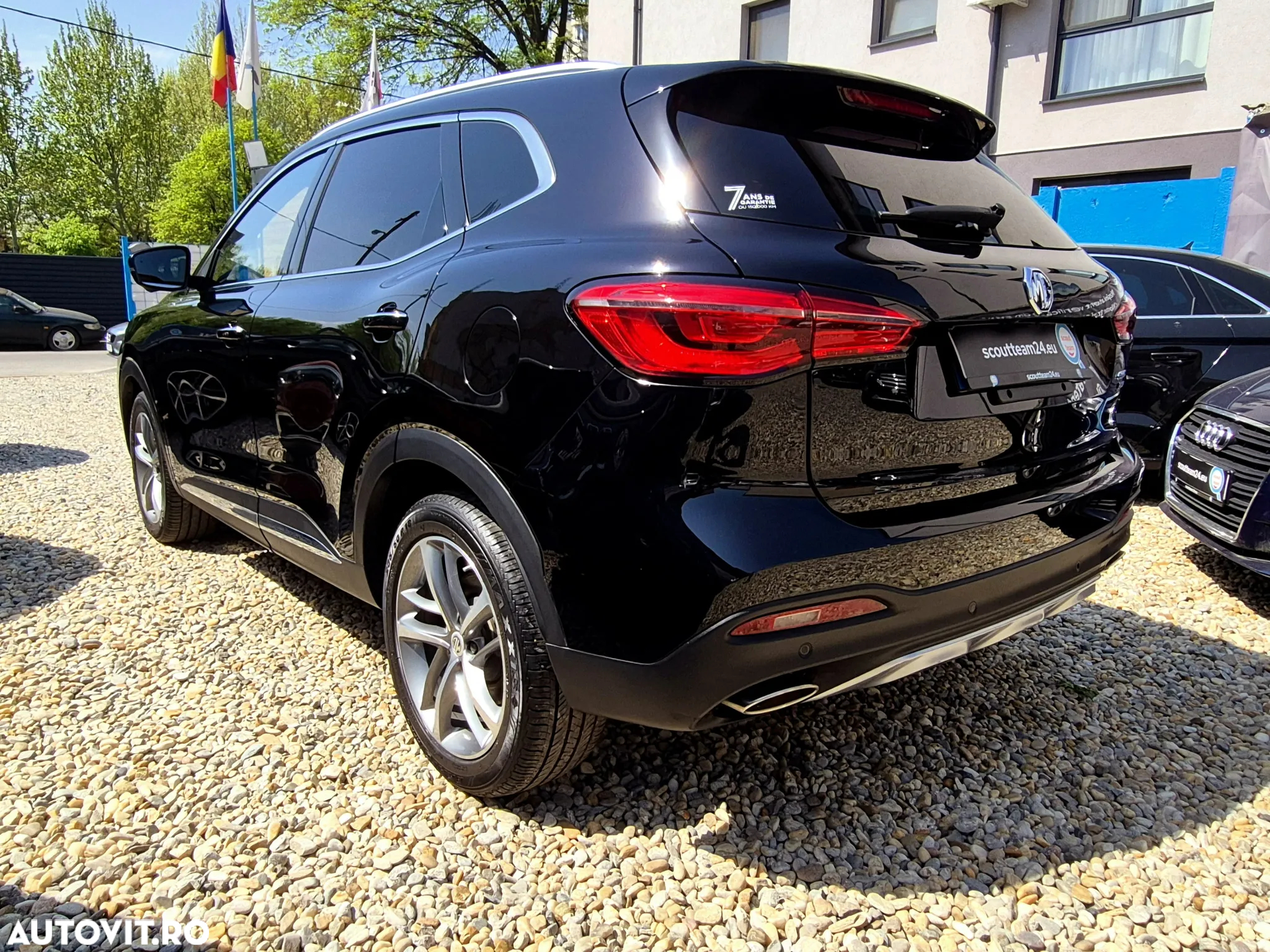 MG EHS 1.5T-GDI PHEV Luxury - 4