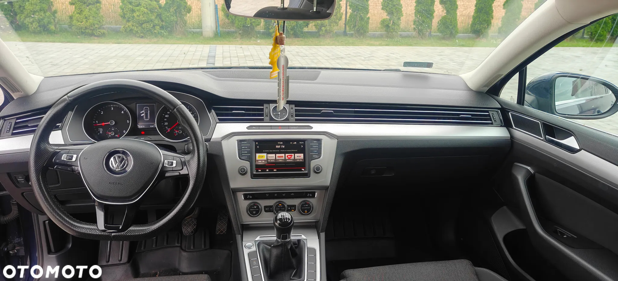 Volkswagen Passat 1.6 TDI BMT Comfortline - 20