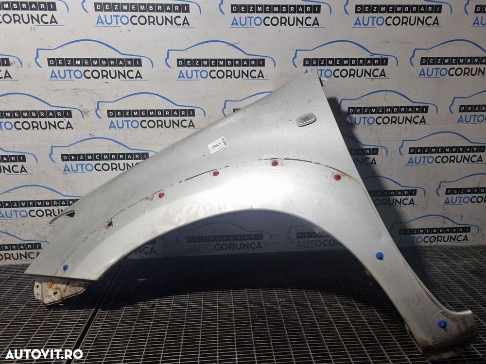 Aripa Stanga Fata Toyota Hilux 2010 - 2015 4 Usi Silver Metalizat 1C0 (1302) - 1