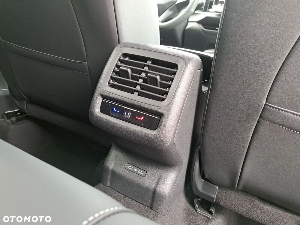Volkswagen T-Roc - 24