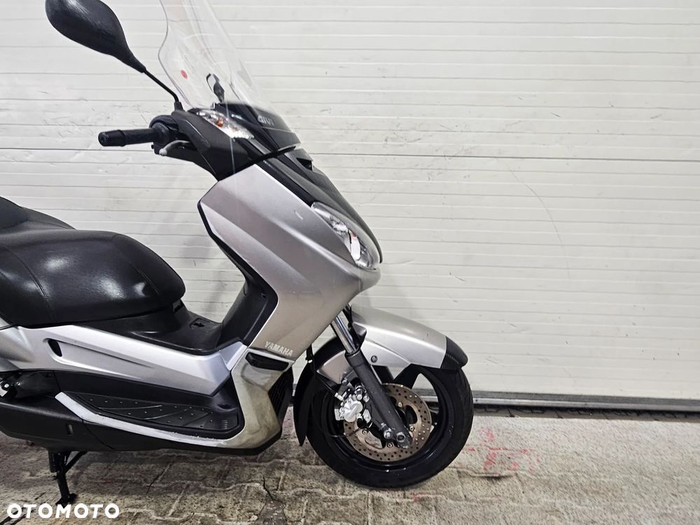 Yamaha X-max - 20