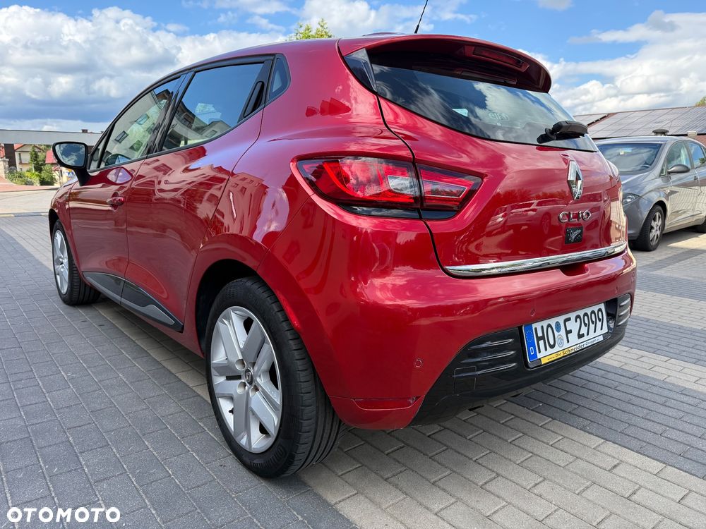 Renault Clio 1.2 16V 75 LIMITED - 12