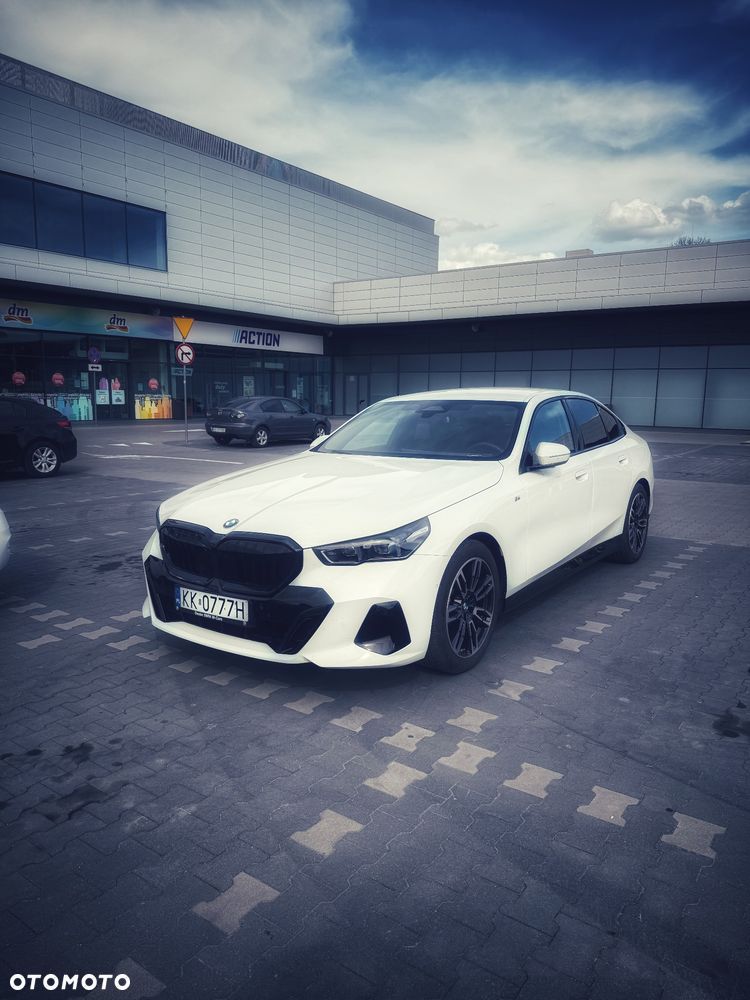 BMW Seria 5 520d mHEV M Sport - 6