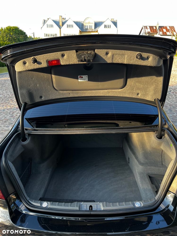 BMW Seria 7 740i - 8