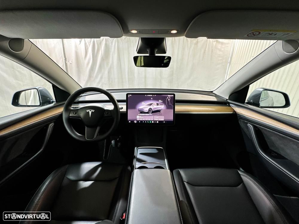 Tesla Model Y Long Range Dual Motor AWD - 11