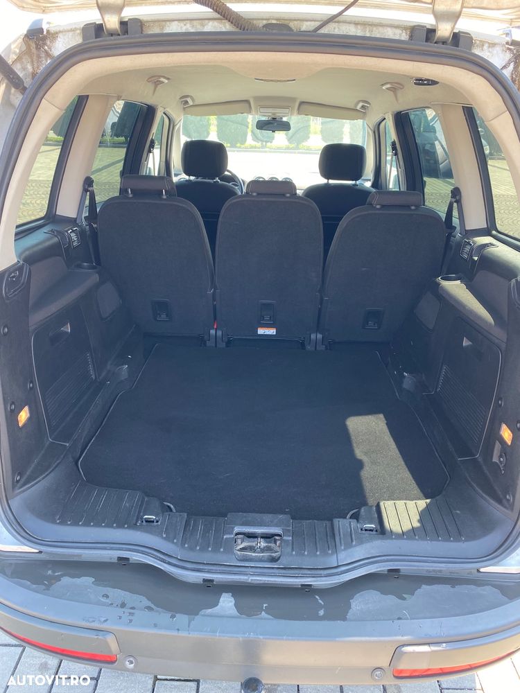 Ford Galaxy - 13